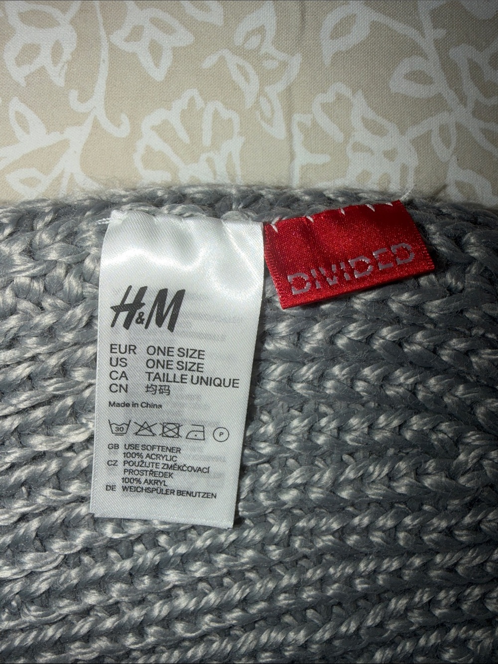 H&M Gray Knit Beanie - Picture 3 of 3